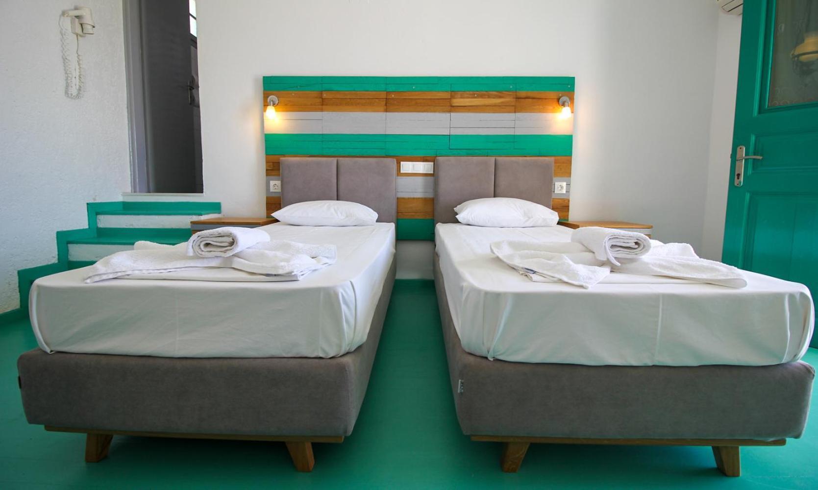 Camares Otel Alopronia Dış mekan fotoğraf